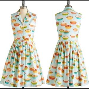 ModCloth Bea & Dot Pie Print Dress Size Small